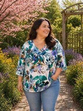Chico’s Size 3 Floral Blouse White Blue Green 3/4 Sleeve Top XL 16 18 Lightweigh